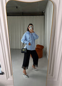 Shirt with a detachable accent collar